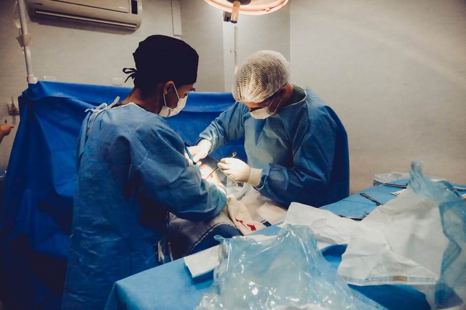 maxillofacial surgeon